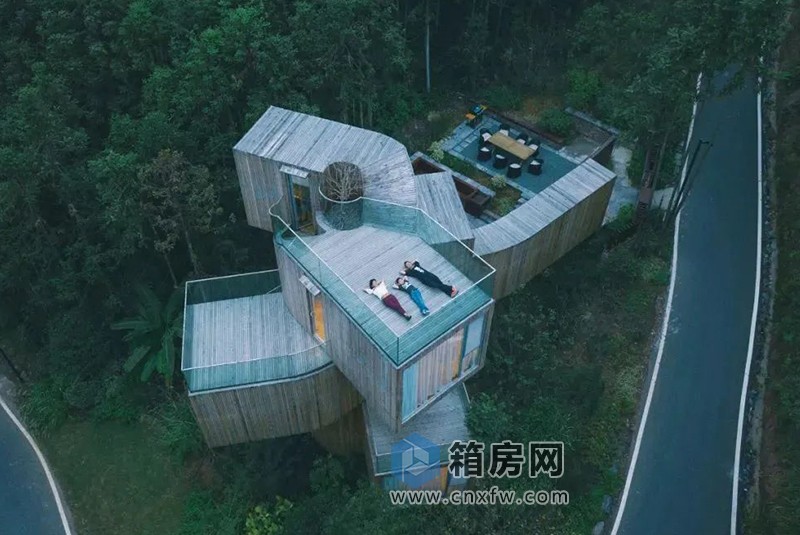 旋梯樹(shù)屋俯瞰圖